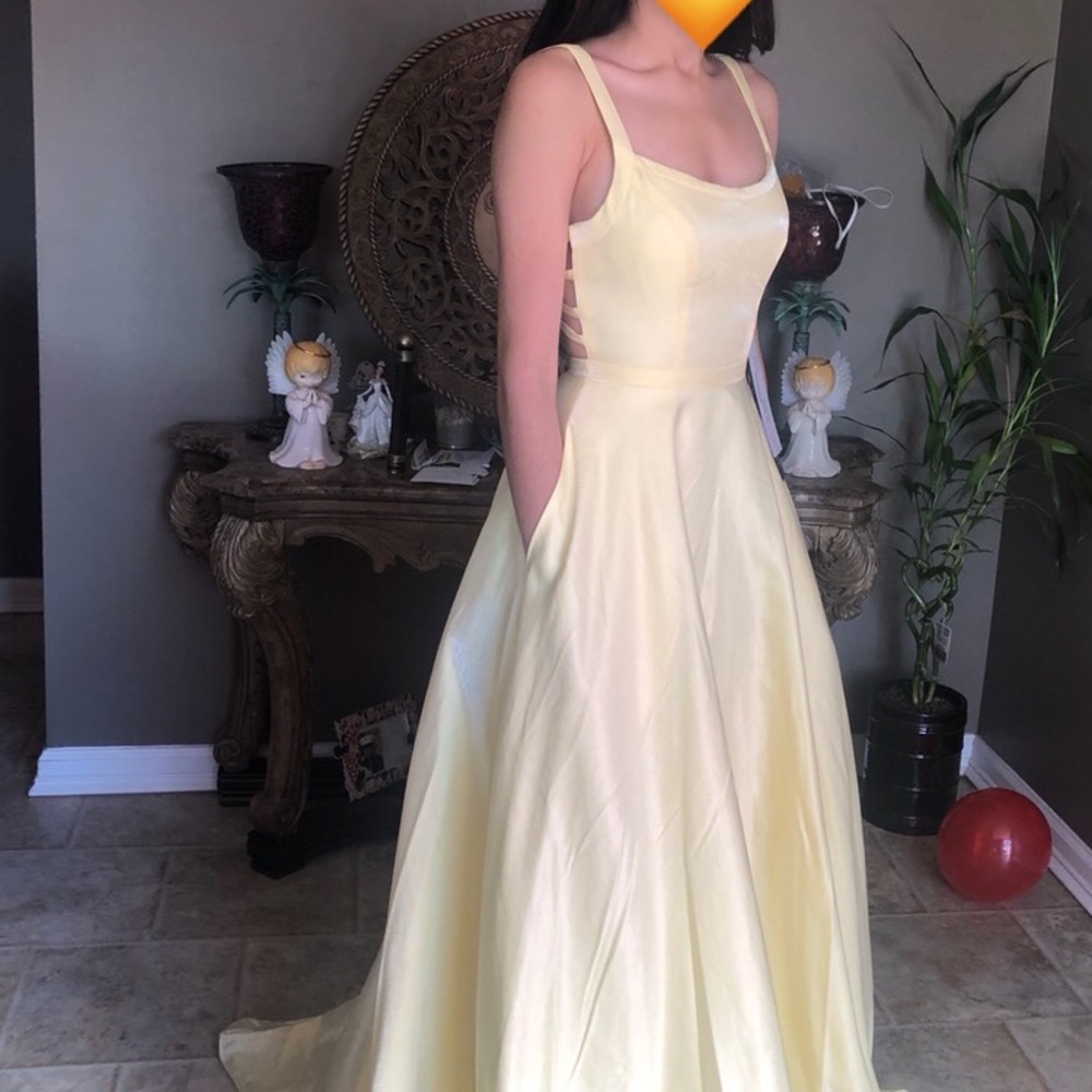 Yellow Belle-like dress